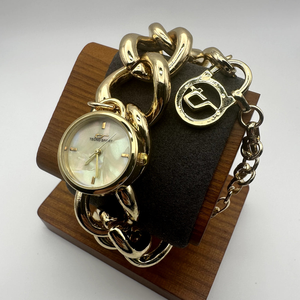 Tecno Sport Gold Tone Large Chunky Chain Bracelet Watch w Cream Dial