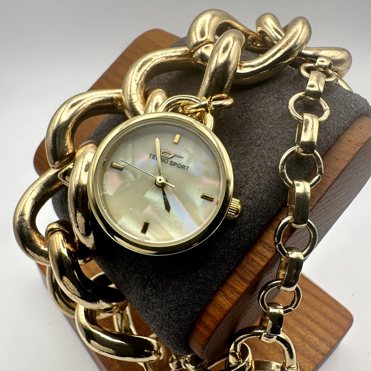 Tecno Sport Women's Gold-Tone Chain Bracelet Quartz Watch Cream Dial